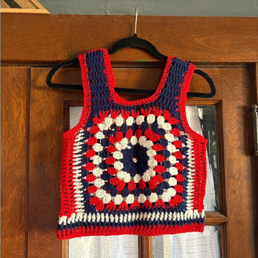 Vintage 70s Red, White, and Blue Crochet Granny Squares Patriotic Tank Top Vest - Picture 12 of 13